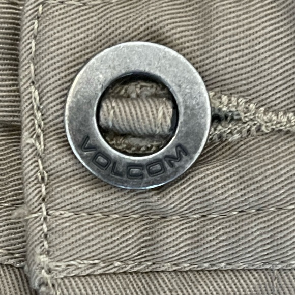 New Without Tags ,  men’s Billabong khakis! - Picture 3 of 8